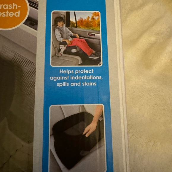 NWT SafeFit Booster Seat Protector, Includes Xtra-Grip Traction pads, Black - Picture 4 of 4